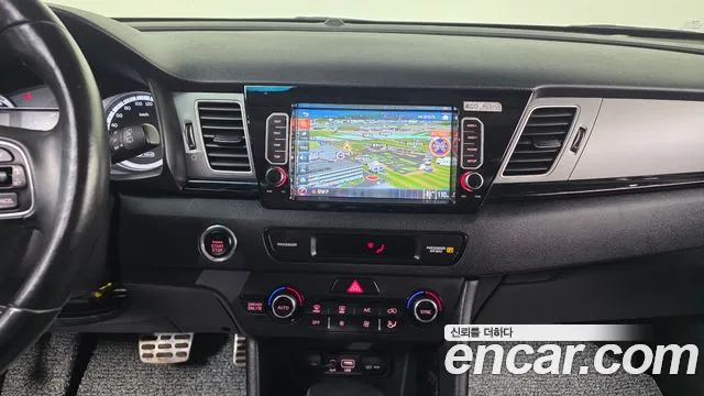 Kia Niro 2018 — фото 14
