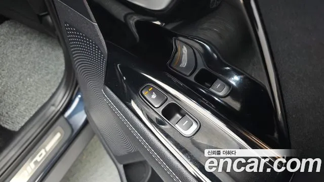 Kia Niro 2018 — фото 19