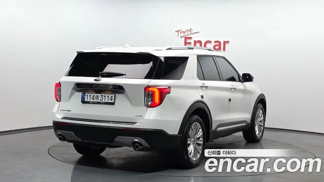 Ford Explorer 2020 — фото 2