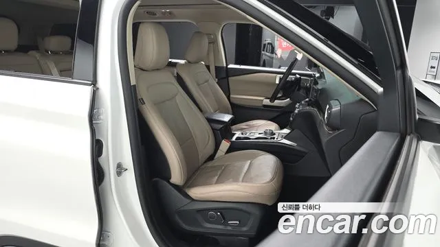 Ford Explorer 2020 — фото 10