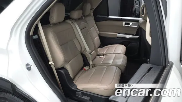 Ford Explorer 2020 — фото 12