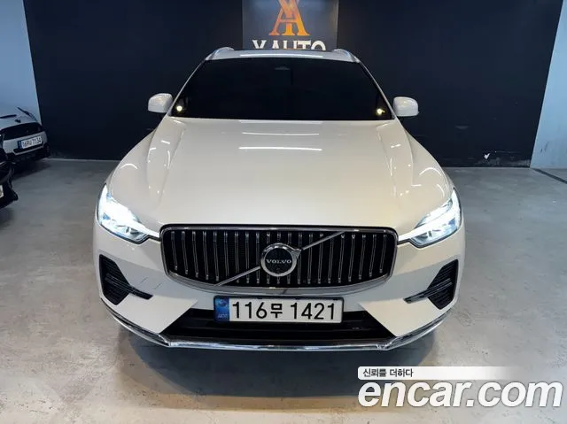 Volvo XC60 2022 — фото 3