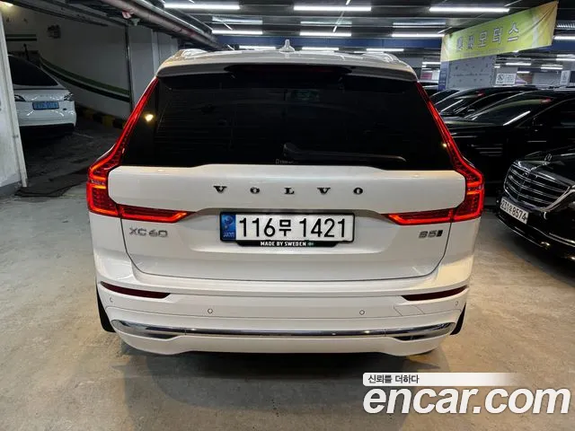 Volvo XC60 2022 — фото 4