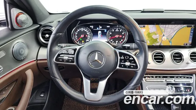 Mercedes-Benz E-Class 2019 — фото 13