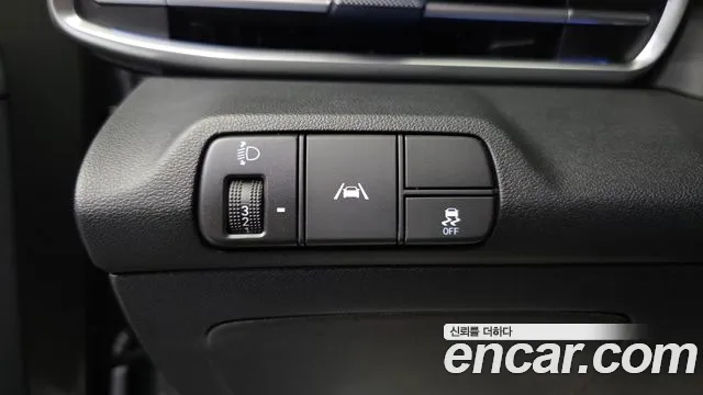 Hyundai AVANTE 2021 — фото 14