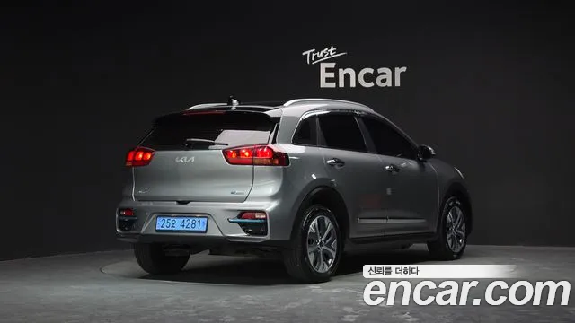 Kia Niro 2022 — фото 2
