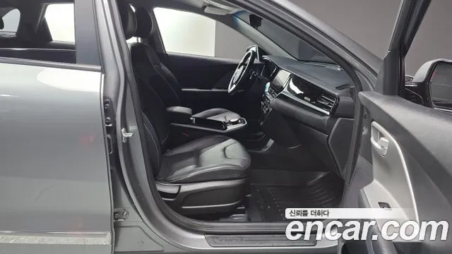 Kia Niro 2022 — фото 11