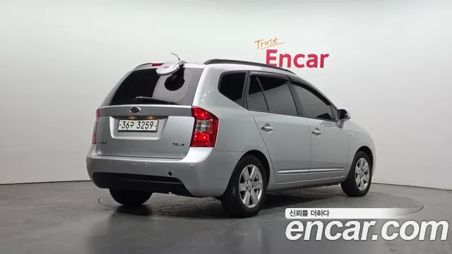 Kia Carens 2008 — фото 2