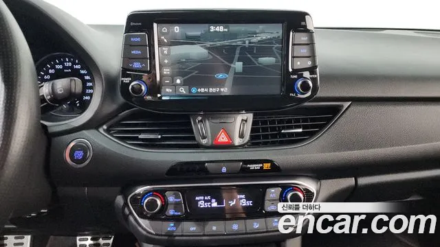 Hyundai i30 2020 — фото 15