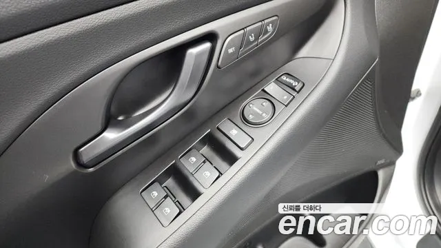 Hyundai i30 2020 — фото 18