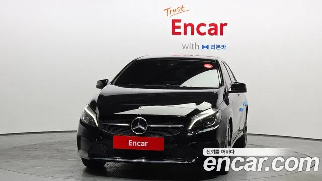 Mercedes-Benz A-Class 2018 — фото 3