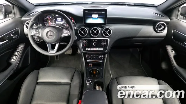 Mercedes-Benz A-Class 2018 — фото 7
