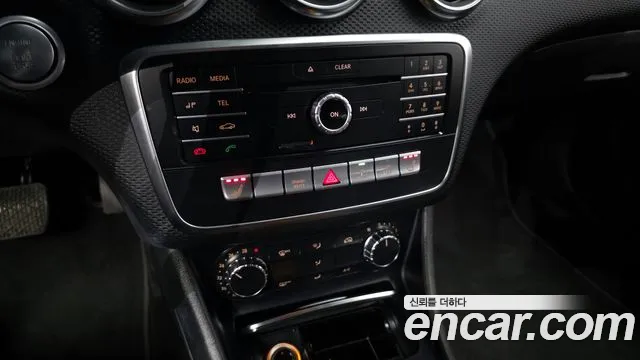 Mercedes-Benz A-Class 2018 — фото 17