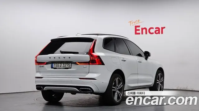 Volvo XC60 2021 — фото 2