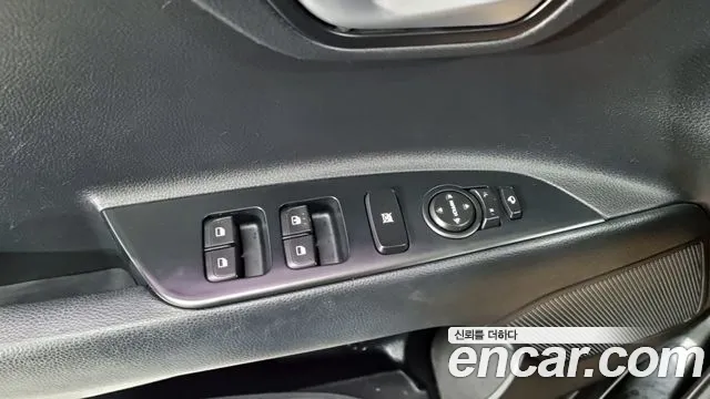 Kia Stonic 2018 — фото 14