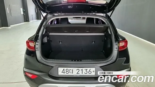 Kia Stonic 2018 — фото 16