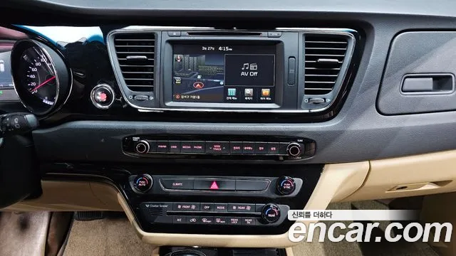 Kia Canival 2016 — фото 14