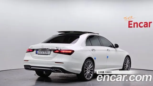Mercedes-Benz E-Class 2022 — фото 2