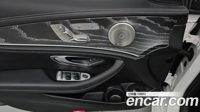 Mercedes-Benz E-Class 2022 — фото 19