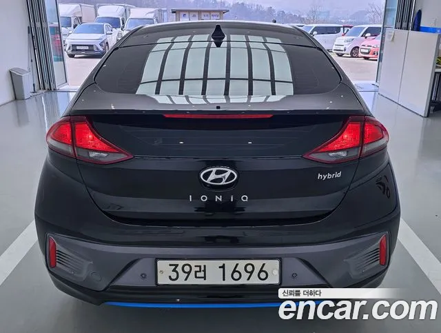 Hyundai Ioniq 2019 — фото 3