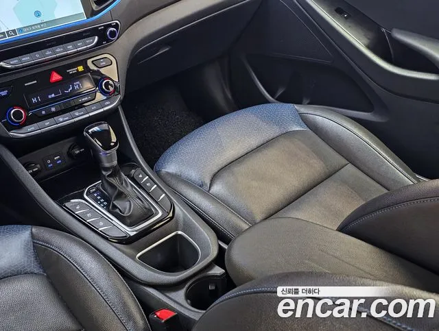 Hyundai Ioniq 2019 — фото 15
