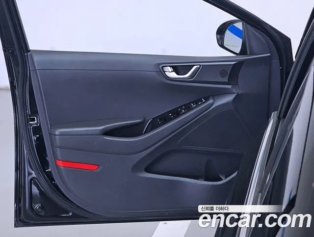 Hyundai Ioniq 2019 — фото 18
