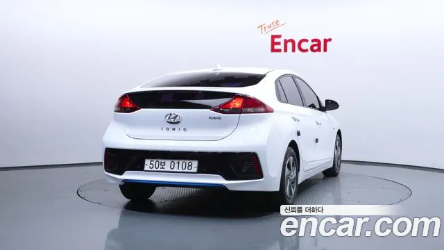 Hyundai Ioniq 2016 — фото 4