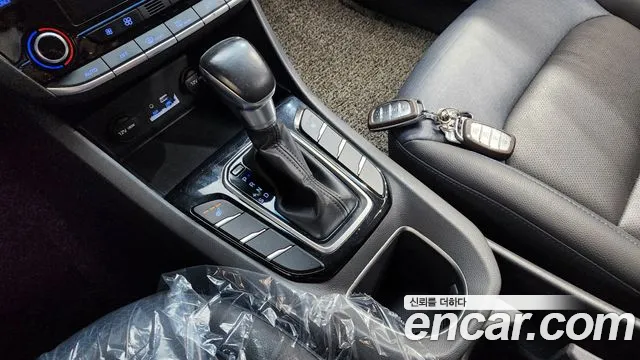 Hyundai Ioniq 2016 — фото 9