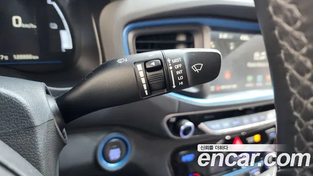 Hyundai Ioniq 2016 — фото 19