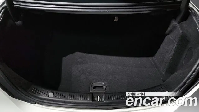 Mercedes-Benz E-Class 2022 — фото 20