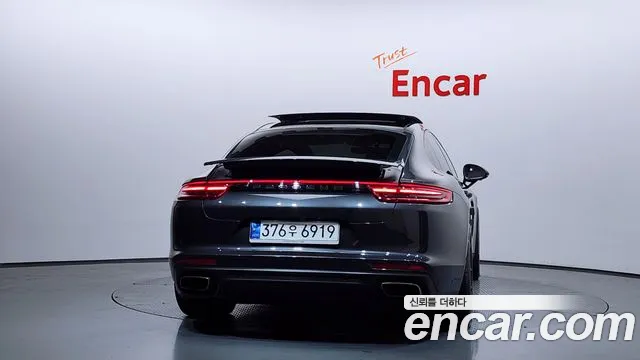 Porsche Panamera 2018 — фото 4