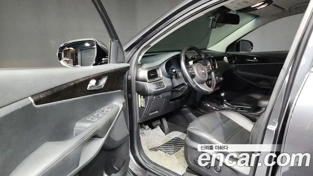 Kia Sorento 2017 — фото 10