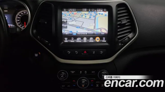 Jeep Cherokee 2018 — фото 14