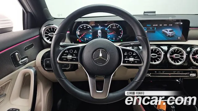 Mercedes-Benz A-Class 2021 — фото 13