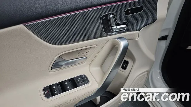Mercedes-Benz A-Class 2021 — фото 17