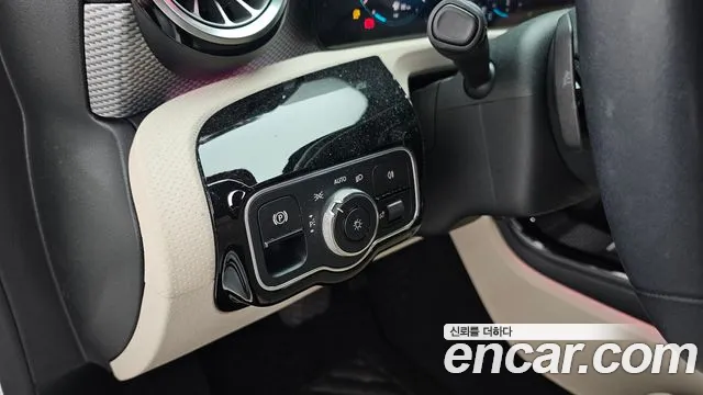 Mercedes-Benz A-Class 2021 — фото 18