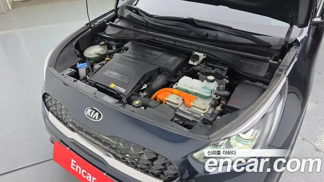 Kia Niro 2020 — фото 6