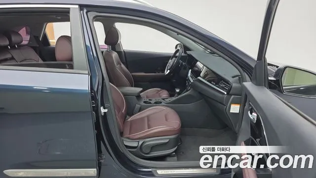 Kia Niro 2020 — фото 11