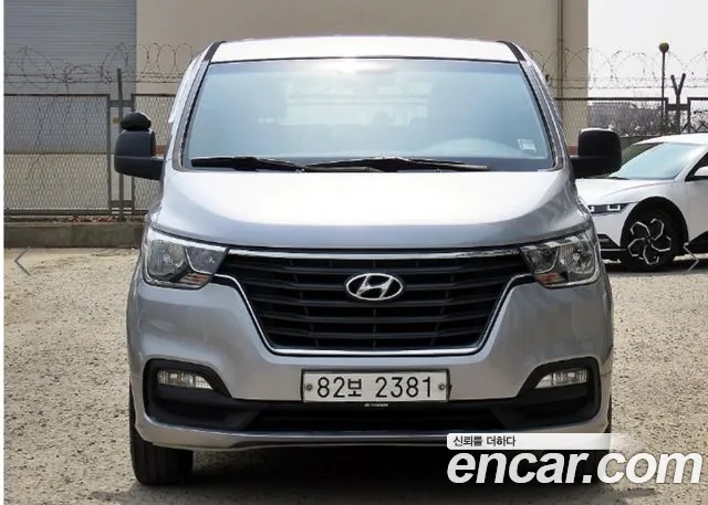 Hyundai Starex 2019 — фото 2