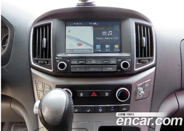 Hyundai Starex 2019 — фото 14
