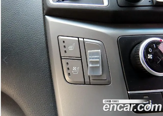 Hyundai Starex 2019 — фото 15