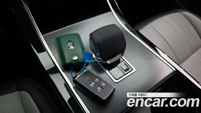 Land Rover Range Rover Evoque 2025 — фото 9