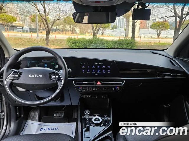 Kia Niro 2024 — фото 10