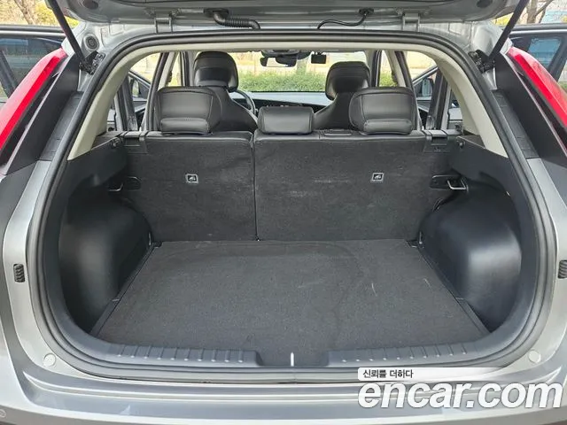 Kia Niro 2024 — фото 14