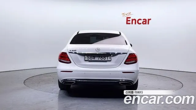 Mercedes-Benz E-Class 2019 — фото 4