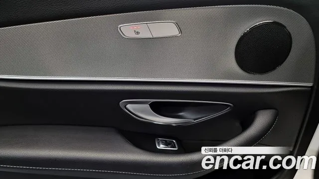 Mercedes-Benz E-Class 2019 — фото 18