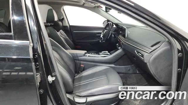 Hyundai Sonata 2021 — фото 11