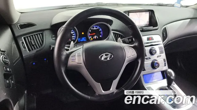 Hyundai Genesis 2010 — фото 13