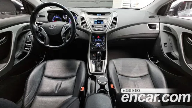 Hyundai AVANTE 2015 — фото 7