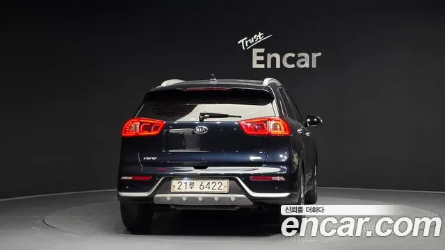 Kia Niro 2017 — фото 4